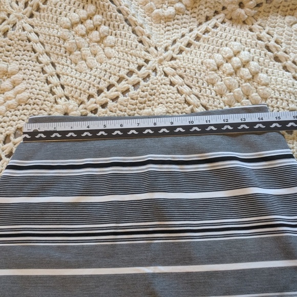 NWT black Express mini skirt stripe petite s - Picture 8 of 8